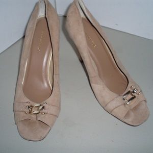 Banana Republic Beige Suede Heels/Shoes-8 M